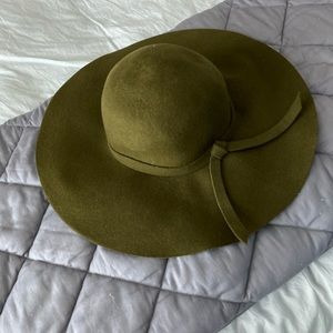 Green hat